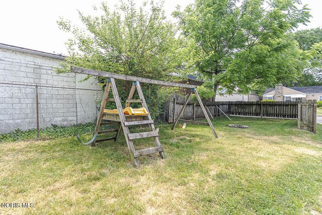 1916 Berdan Avenue, Toledo, OH 43613