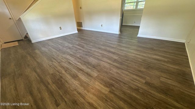 9231 Omar Khayyam Blvd, Louisville, KY 40272