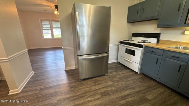 9231 Omar Khayyam Blvd, Louisville, KY 40272