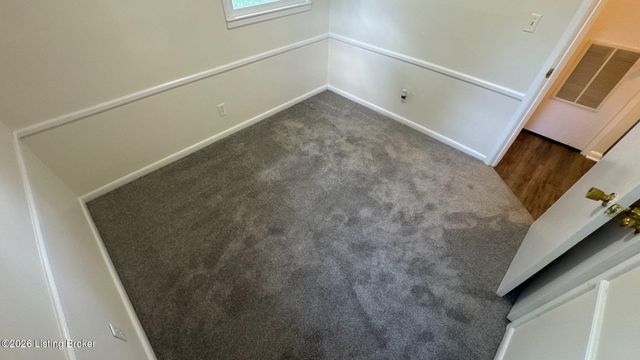 9231 Omar Khayyam Blvd, Louisville, KY 40272