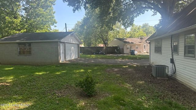 9231 Omar Khayyam Blvd, Louisville, KY 40272