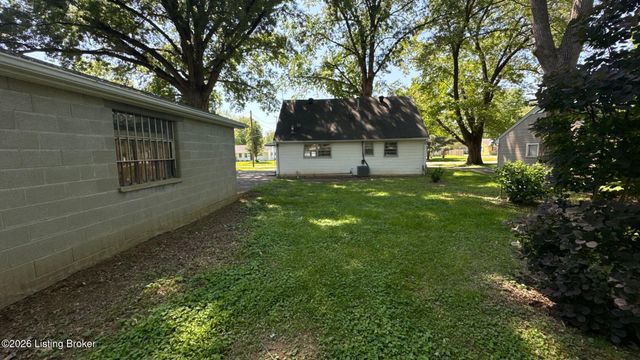 9231 Omar Khayyam Blvd, Louisville, KY 40272