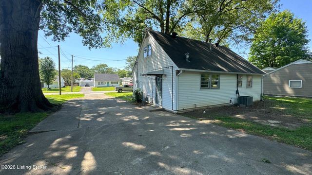 9231 Omar Khayyam Blvd, Louisville, KY 40272