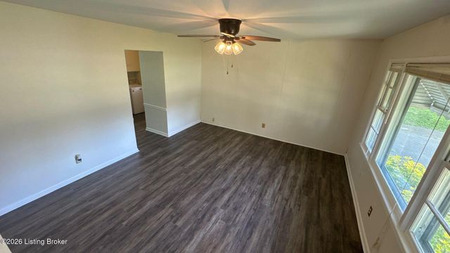 9231 Omar Khayyam Blvd, Louisville, KY 40272