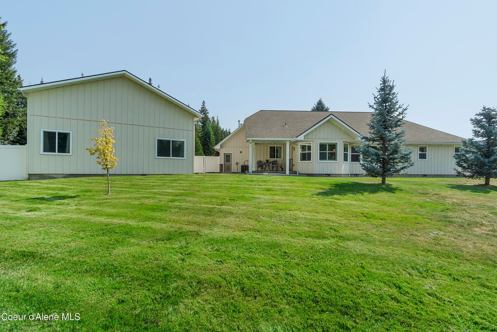 11907 N BLUE JAY CT, Hayden, ID 83835 photo 2