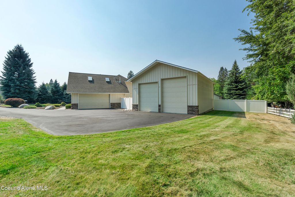 11907 N BLUE JAY CT, Hayden, ID 83835 photo 4