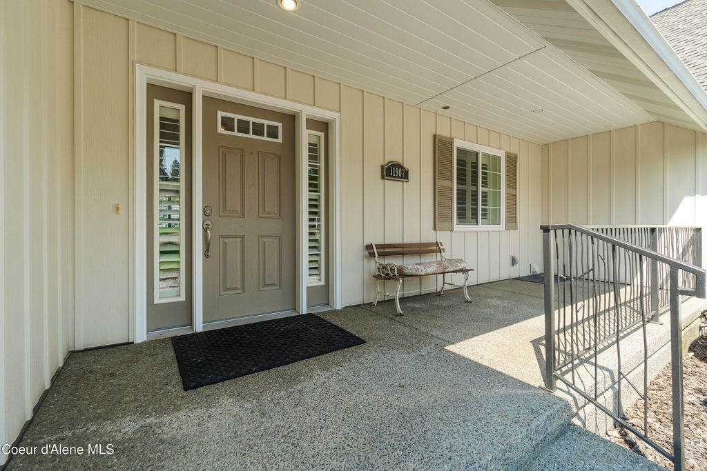 11907 N BLUE JAY CT, Hayden, ID 83835 photo 5