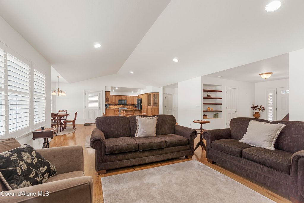 11907 N BLUE JAY CT, Hayden, ID 83835 photo 8