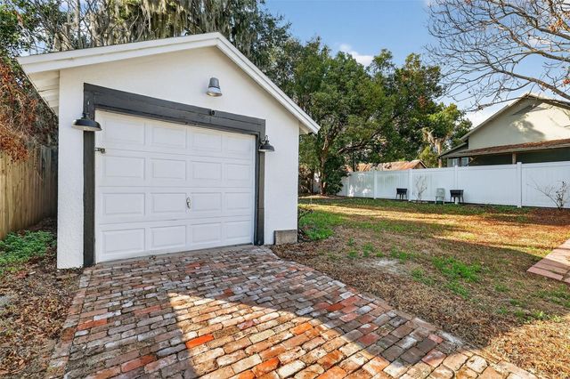 740 SUMMIT STREET, Eustis, FL 32726