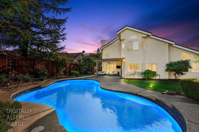 470 S Lexington Dr, Folsom, CA 95630