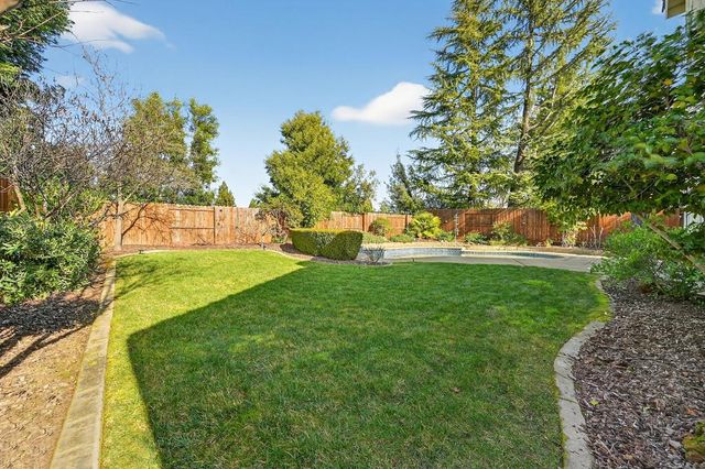 470 S Lexington Dr, Folsom, CA 95630