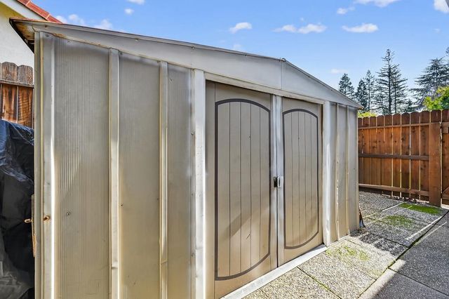 470 S Lexington Dr, Folsom, CA 95630