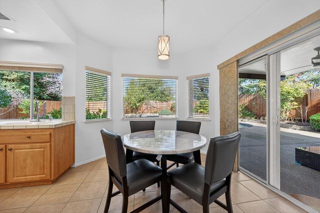 470 S Lexington Dr, Folsom, CA 95630