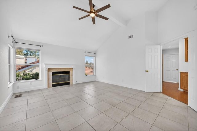 470 S Lexington Dr, Folsom, CA 95630