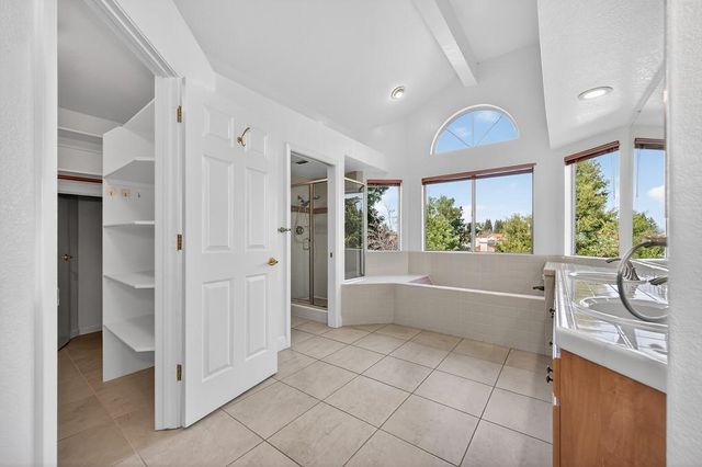 470 S Lexington Dr, Folsom, CA 95630