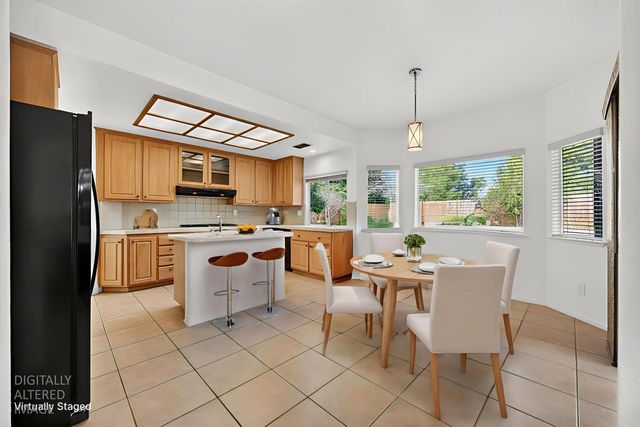 470 S Lexington Dr, Folsom, CA 95630