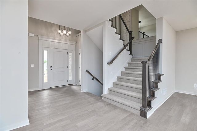 23822 Clear Creek Parkway, Shawnee, KS 66226