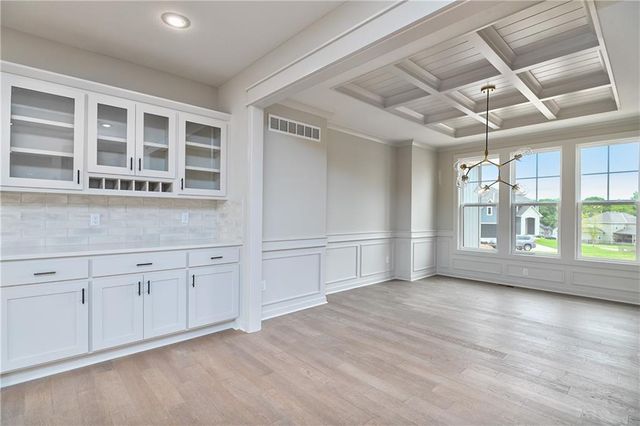 23822 Clear Creek Parkway, Shawnee, KS 66226