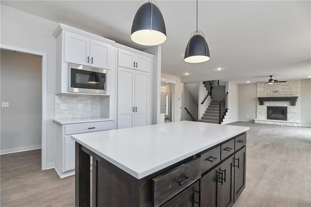 23822 Clear Creek Parkway, Shawnee, KS 66226