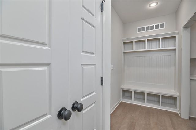 23822 Clear Creek Parkway, Shawnee, KS 66226