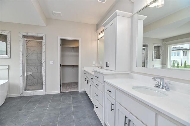 23822 Clear Creek Parkway, Shawnee, KS 66226
