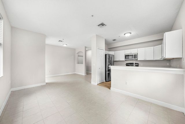 1008 SW Shoma Drive 394, Royal Palm Beach, FL 33414