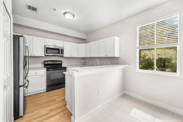 1008 SW Shoma Drive 394, Royal Palm Beach, FL 33414