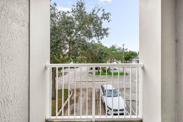 1008 SW Shoma Drive 394, Royal Palm Beach, FL 33414