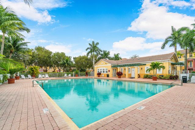1008 SW Shoma Drive 394, Royal Palm Beach, FL 33414