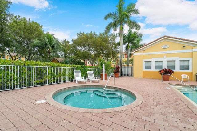 1008 SW Shoma Drive 394, Royal Palm Beach, FL 33414