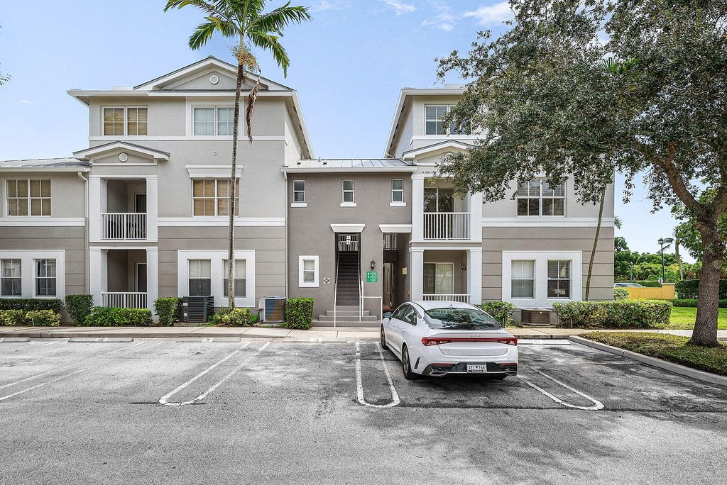 1008 SW Shoma Drive 394, Royal Palm Beach, FL 33414