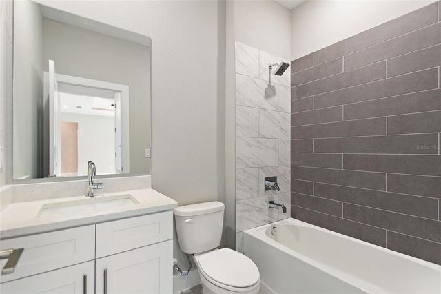 421 NE 19TH TERRACE, Cape Coral, FL 33909