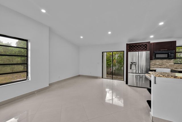 17551 NE 5th Avenue, North Miami Beach, FL 33162