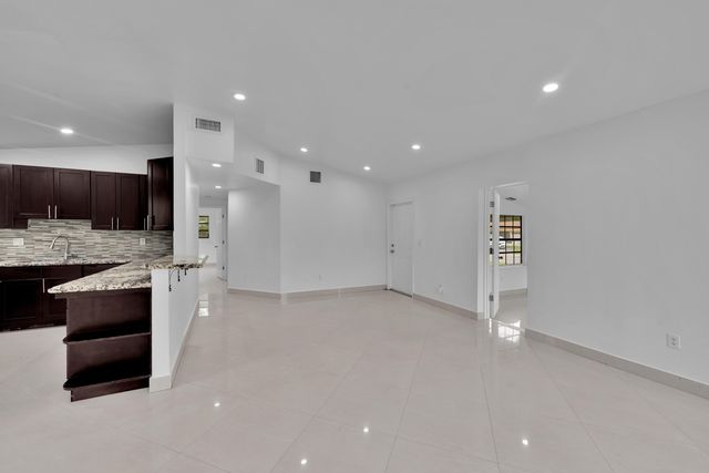 17551 NE 5th Avenue, North Miami Beach, FL 33162