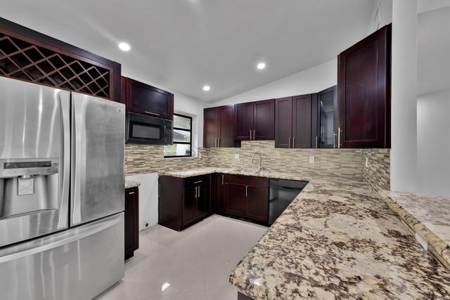 17551 NE 5th Avenue, North Miami Beach, FL 33162