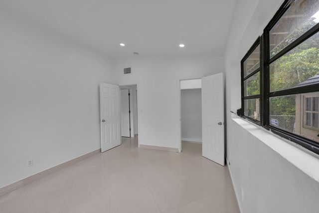 17551 NE 5th Avenue, North Miami Beach, FL 33162