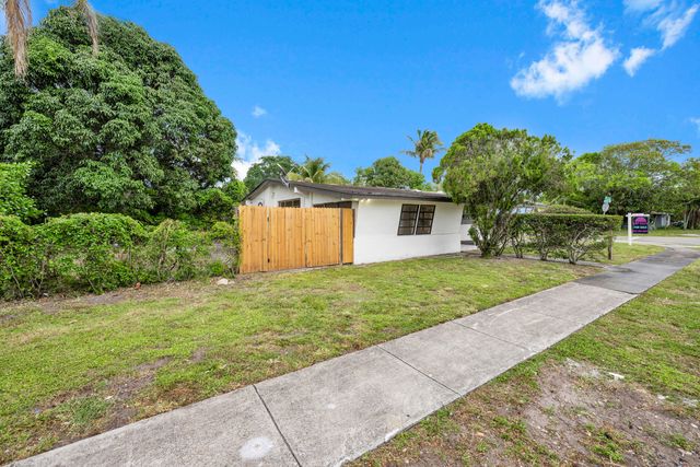 17551 NE 5th Avenue, North Miami Beach, FL 33162