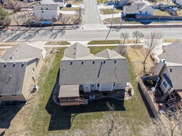 5718 E 49th St N, Bel Aire, KS 67220