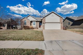 5718 E 49th St N, Bel Aire, KS 67220