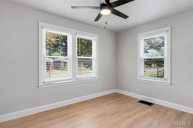 1165 Jackson Street, St Charles, MO 63301
