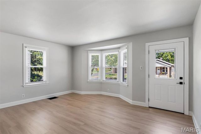 1165 Jackson Street, St Charles, MO 63301