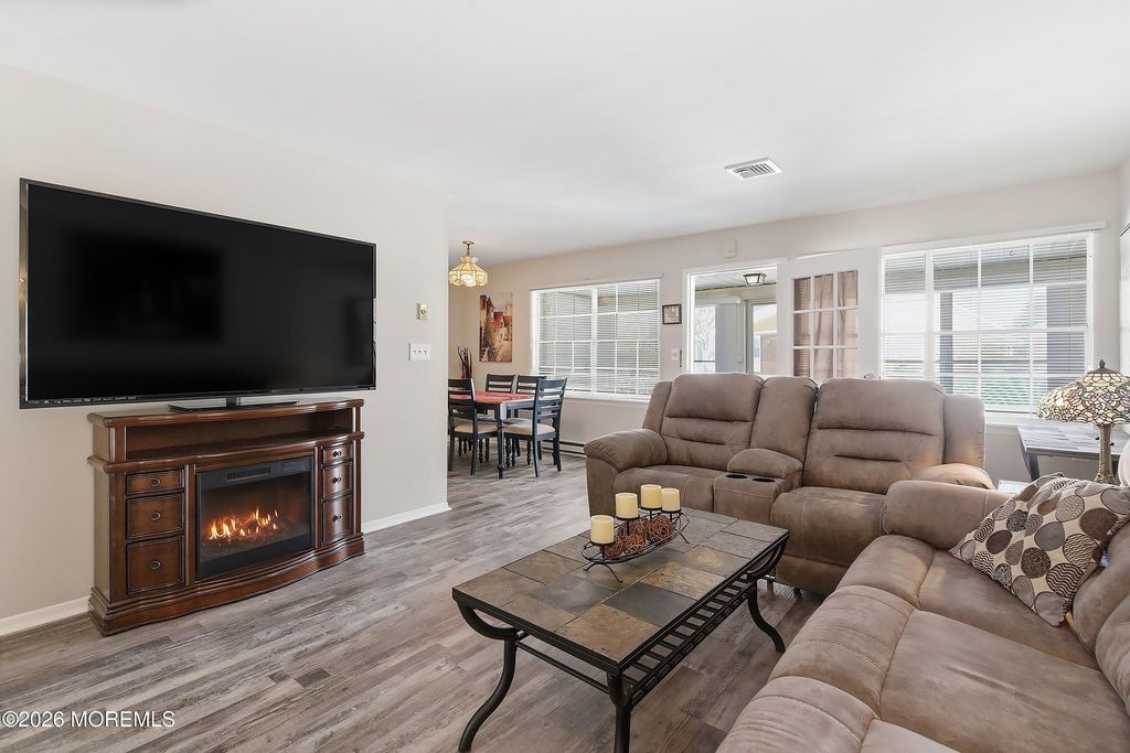 1245C Hamilton Court, Lakewood, NJ 08701