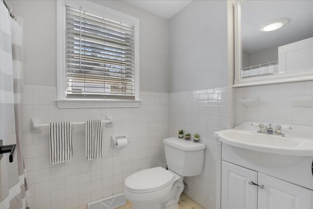 22 Avery Road, Pocasset, MA 02559