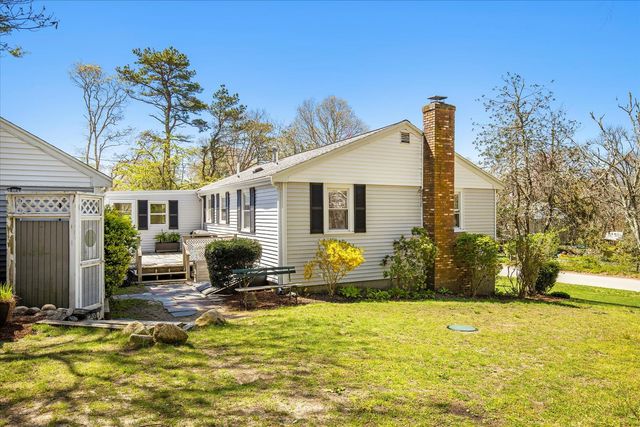 22 Avery Road, Pocasset, MA 02559