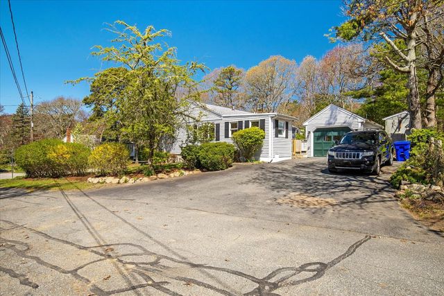 22 Avery Road, Pocasset, MA 02559