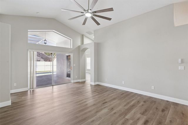 15932 ROBIN HILL LOOP, Clermont, FL 34714