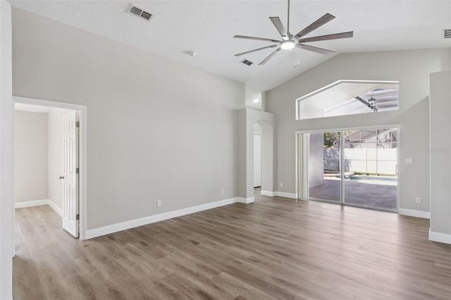 15932 ROBIN HILL LOOP, Clermont, FL 34714