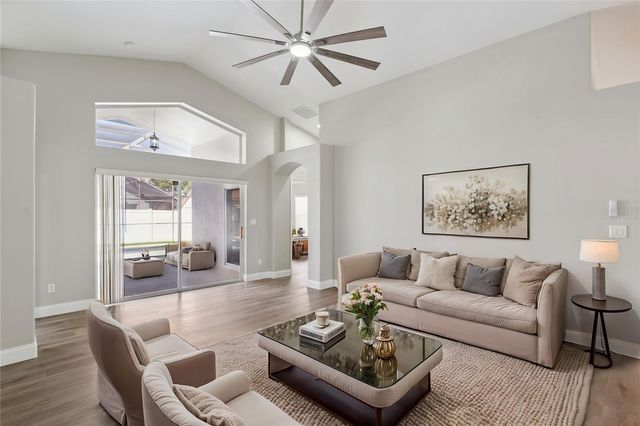 15932 ROBIN HILL LOOP, Clermont, FL 34714