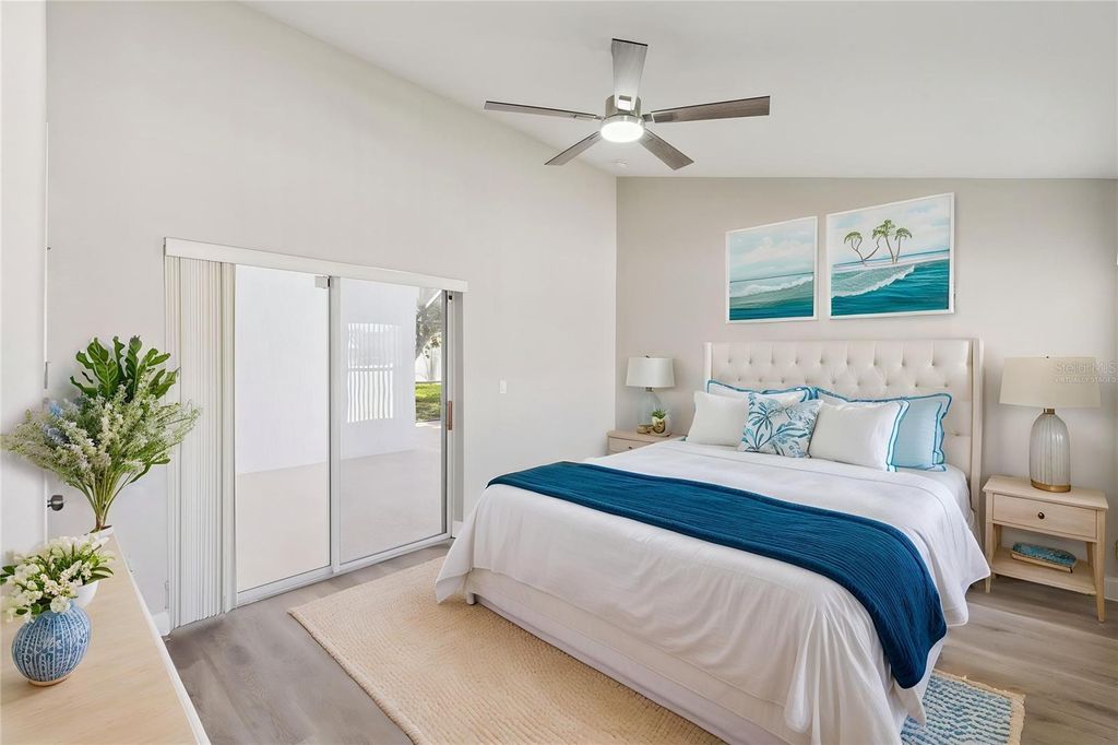 Image 15 of property listing at 15932 ROBIN HILL LOOP, Clermont, FL 34714