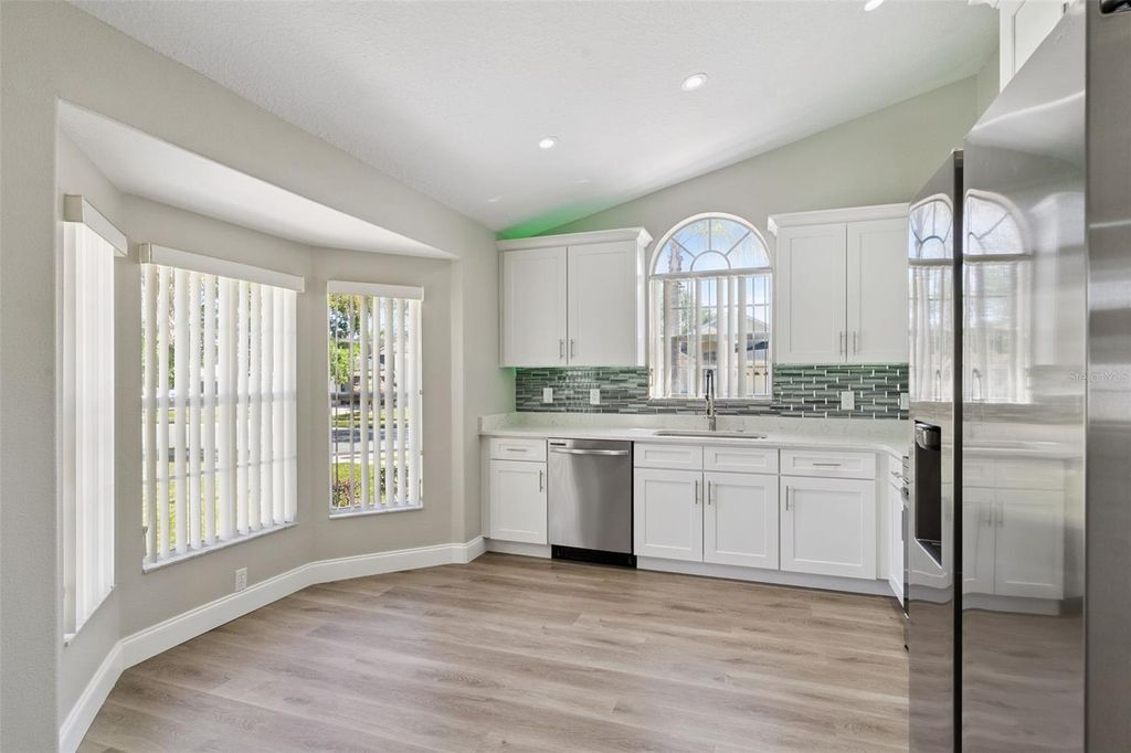 Image 22 of property listing at 15932 ROBIN HILL LOOP, Clermont, FL 34714